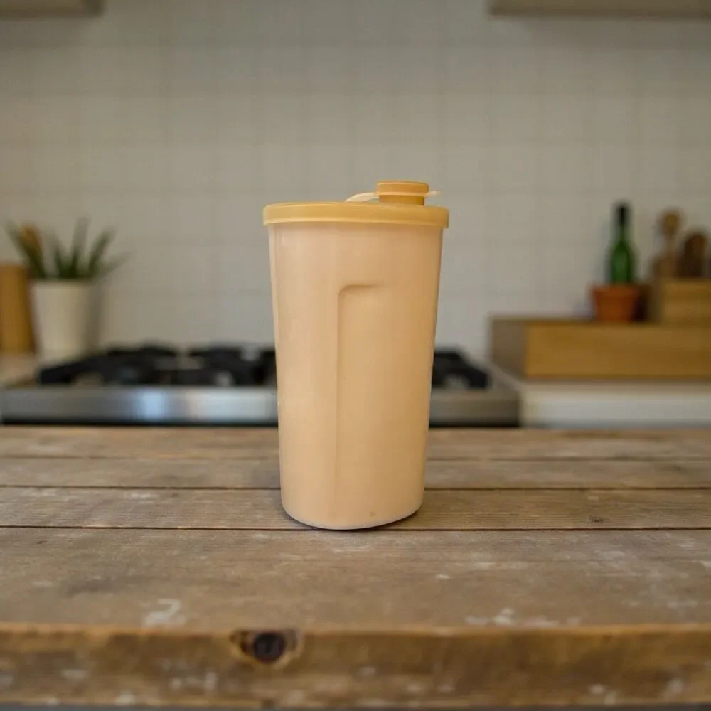 Vintage Tupperware 2 Piece Container with Pour Spout With the Tupper Seal Head